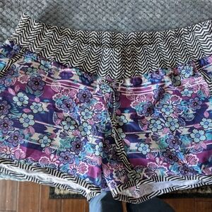 Athleta Purple Floral Women's Athletic Shorts